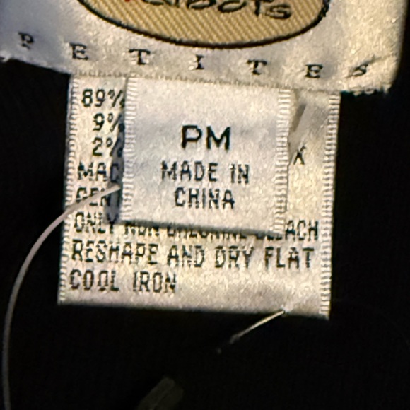 Talbots Classic Black Short Sleeve Top PM - Picture 4 of 9